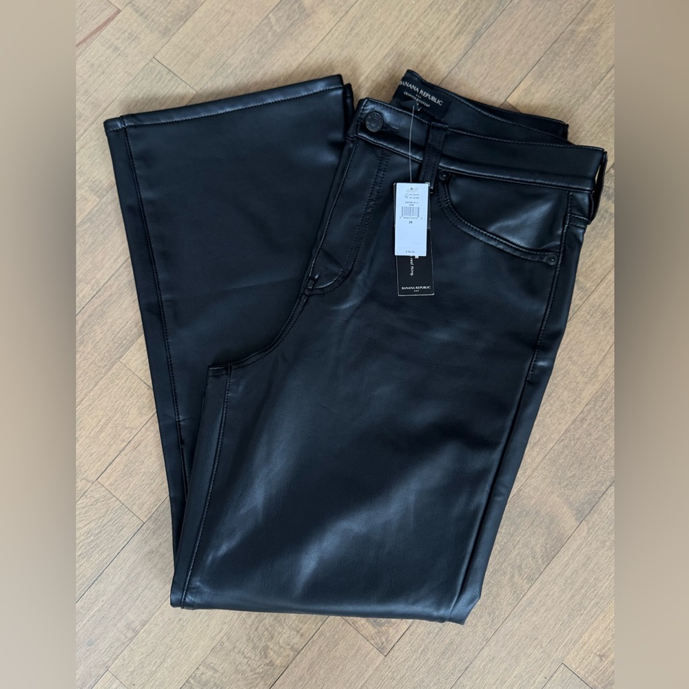Banana Republic Fact - Cropped Faux Leather Pants (6)